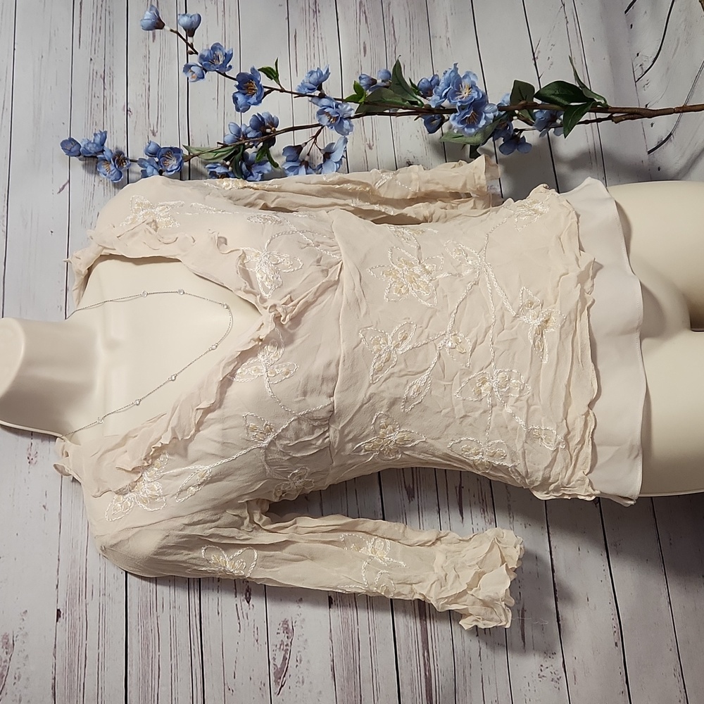 Silkland ruffle blouse